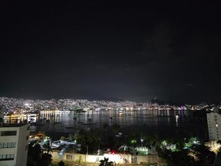 Departamento frente a bahía con hermosa vista - 9