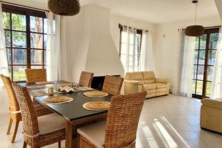 Casa a 1 cuadra de Playa Mansa Piscina y BBQ - 3