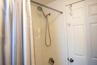 Rare Cozy Home near Downtown WPG - Free Parking - 6