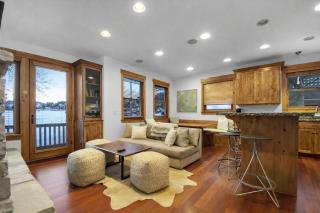 502 B Gold Coast! townhouse - 1