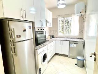 Modern, Central, Fully Equiped, Fast Wifi, AC - 7
