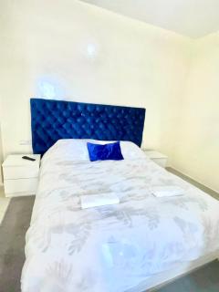 Modern, Central, Fully Equiped, Fast Wifi, AC - 9
