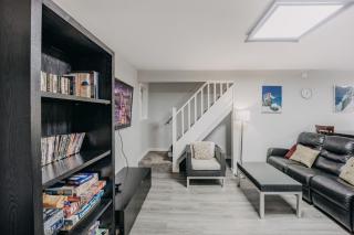 49SL - Hot Tub - WiFi - Fireplace - Sleeps 10 home - 5