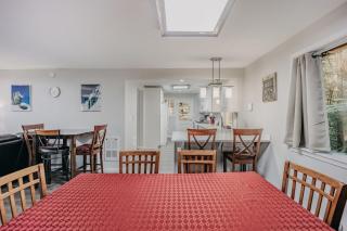 49SL - Hot Tub - WiFi - Fireplace - Sleeps 10 home - 2