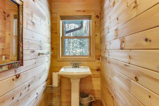 Dock and Foosball Esquagama Lake Family Cabin - 2