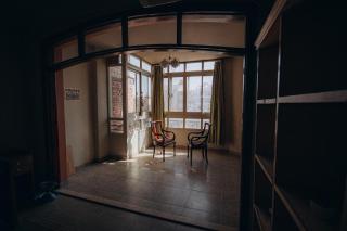 The Golden House on the Avenue of Sphinxes - 0