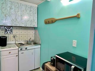 Cozy condo steps from the ocean and Seacrets - 5