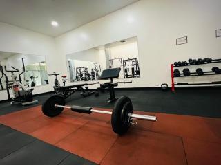 Suite next to Vermont Plaza with Pool and Gym - 6