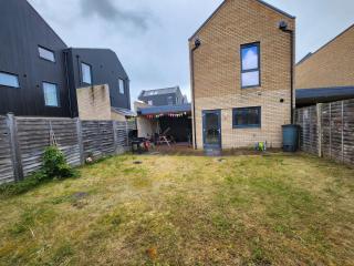 Lovely Double Room with Shared Bathroom and Kitchen - 5