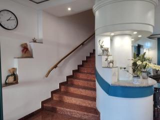 Queen Lisbeth Street - 4