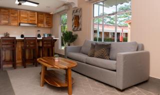 Jacó Cozy 1BR Pool AC Secure Near Beach - 0