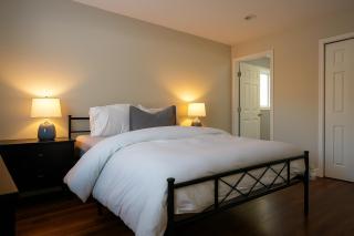 Charming 4-Bedroom Home in Eden Prairie - 3