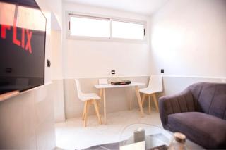 Small Fully Equiped and Renovated - 8