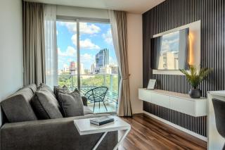 Modern apartment steps from Shopping del Sol - 0