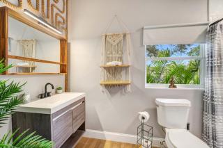 Fireplace and Lake View Just 10 Minutes to Downtown Near Parks - Orlando - 1