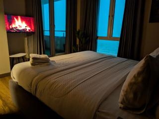 Goldcrest Mall and Residency One Bedroom Luxury Apartment DHA Phase 4 - 7