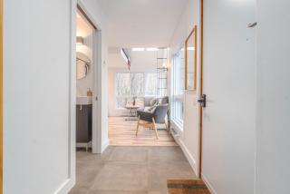 Superb views and literally 2 min walk to resort ! - 0