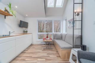 Superb views and literally 2 min walk to resort ! - 2