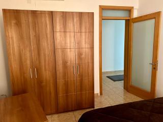 May Flower: Modern Flat close to Airport/Bus Stops - 4