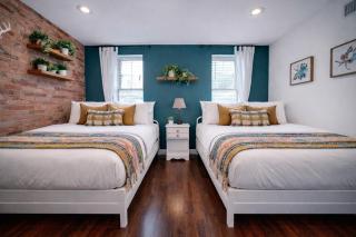 Artsy Hidden Gem -- FREE PARKING - 8