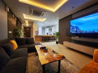 Goldcrest Mall One Bedroom Family Apartment - 3