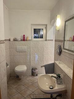 Weingut Günther und Gästezimmer - 9