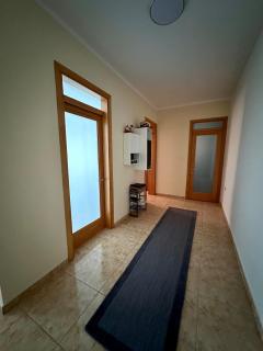 May Flower: Modern Flat close to Airport/Bus Stops - 4