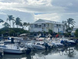 APPARTEMENT VUE MER ET MARINA à COTE DU GOLF - 3