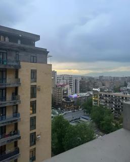 Apt in YerevanModern Suite Near North Avenue - 5