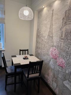 Luxury Artwall Apartment in City Centre - 9