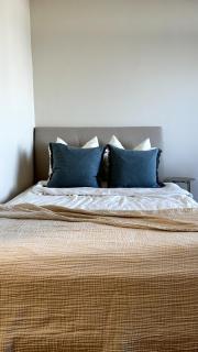 Modern 1-bed with pool & seaview - 8