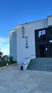 Modern 1-bed with pool & seaview - 4