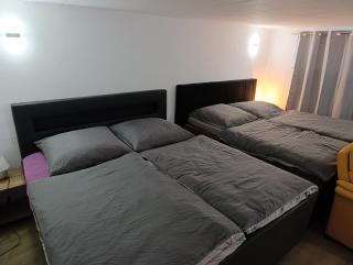 80 qm Apartment,WLAN, TV free Parking,24 h check-in, ,full kitchen,Untergeschoss , - Hannover - 0