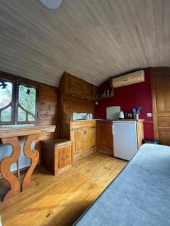 Y Hôtes - La Roulotte de la Lierre - 5