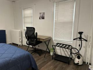Charming 2-bedroom apartment with Washer and Dryer in Jersey City - 1