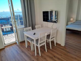 Skyline Terrace Flat - 8