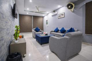 Private 2BD Apartment Opposite Dha Phase 8 - 7