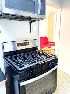 Stylish One-Bedroom Apartment in Secure Compound, Port of Spain - 2