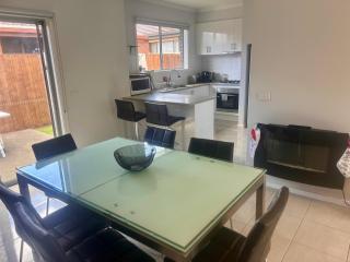 Modern Furnished Home in Altona Meadows, 20min CBD, 5min Beach - 9