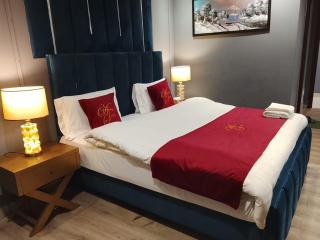 Two Bedroom Executive Suite Gold Crest Mall DHA Phase 4 - 6