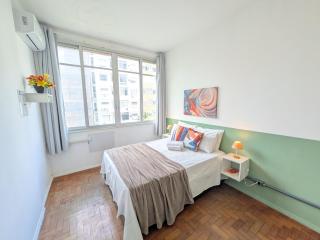 Quarto e Sala em Ipanema com localização privilegiada, próximo ao Leblon, 2 quadras da praia e 400m do metrô! - 9