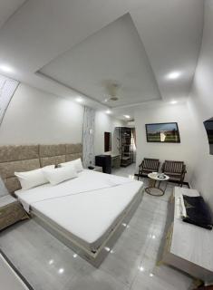 Pinewood International Guest House Islamabad - 4