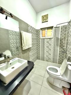 Pinewood International Guest House Islamabad - 1