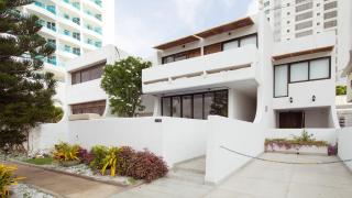 Luxury 2BR House with Ocean View in Castillogrande - 9