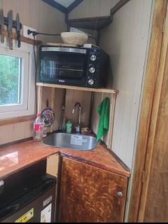 Cabaña pequeña en el Bosque - 9