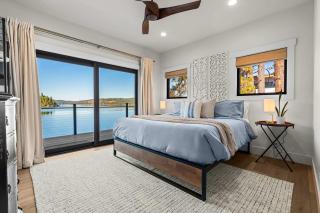 Waterfront Winter Escape Luxury Bay Views - 8