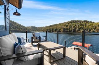 Waterfront Winter Escape Luxury Bay Views - 7