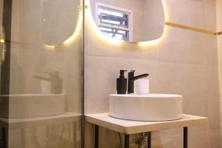 Modern and serviced 2-bedroom apartment in ikate - 9