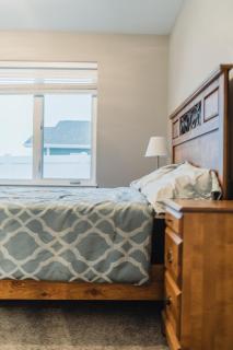 6 Guest Modern Stay in Billings Heights - 6