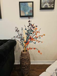 4BR Townhouse 5-Min to DIX30 20-Min to Downtown - 8